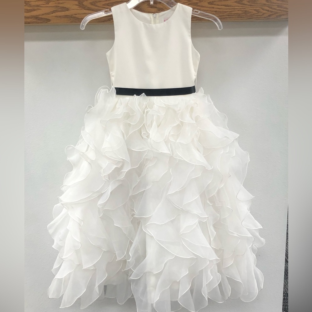 Elegant Ivory Ruffled Dress with Black Ribbon Accent